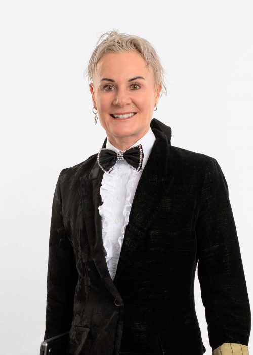 Dundas Staff Profiles 23 Susan2